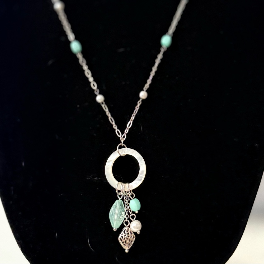 EUC! LIA SOPHIA ELEGANT SILVER AND TURQUOISE PENDENT NECKLACE